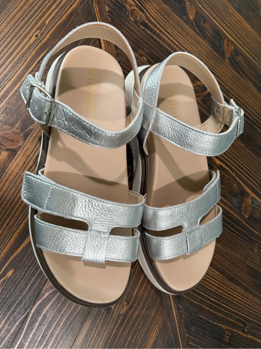 Vionic Silver Metallic Strappy Platform Sandals - Picture 4 of 5